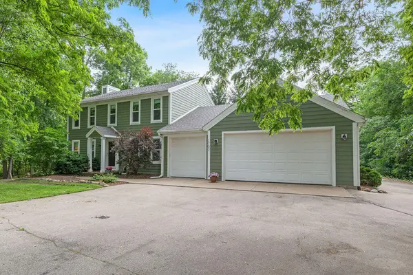 1703 Bark River Dr, Delafield, WI 53029