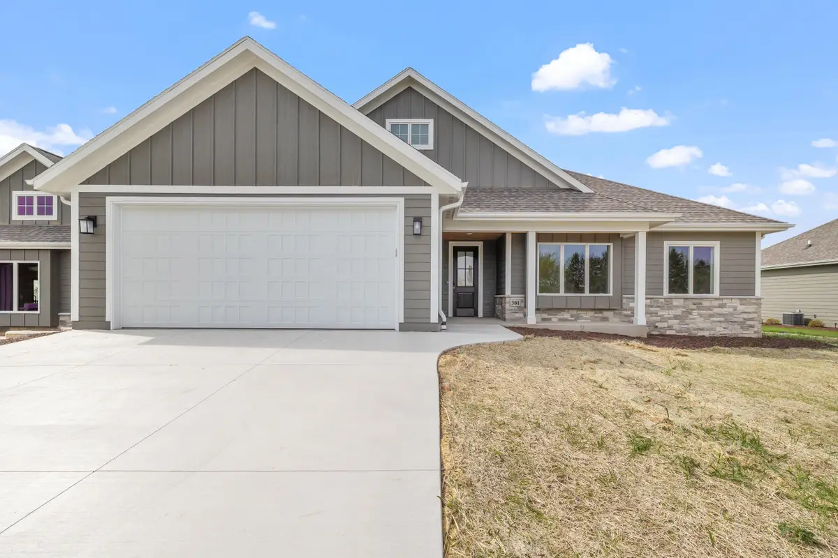 301 Fairway Meadows Ln, Sheboygan Falls, WI 53085 - #1