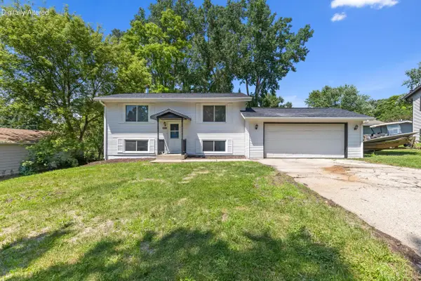 30012 Meadow Dr, Burlington, WI 53105