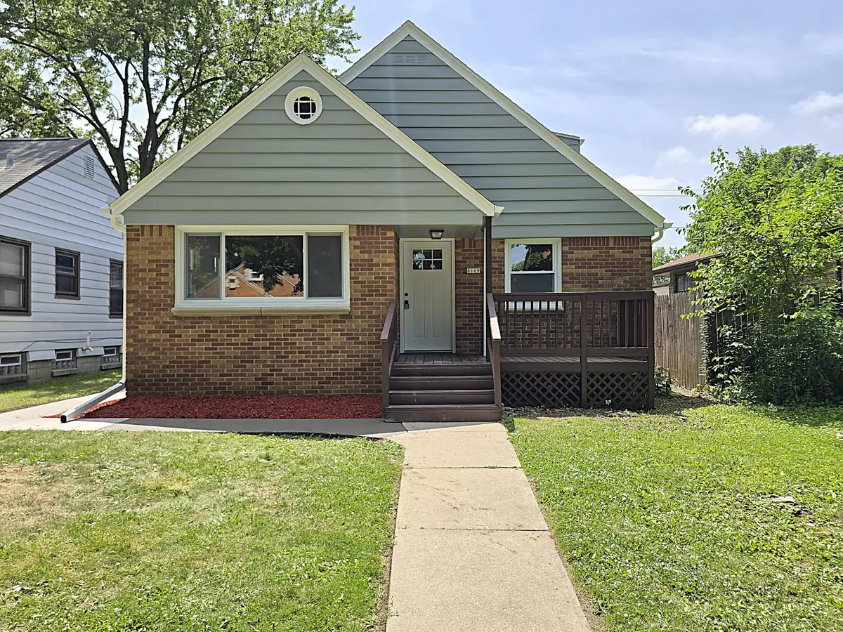 6169 W Spencer Pl, Milwaukee, WI 53218 - #1