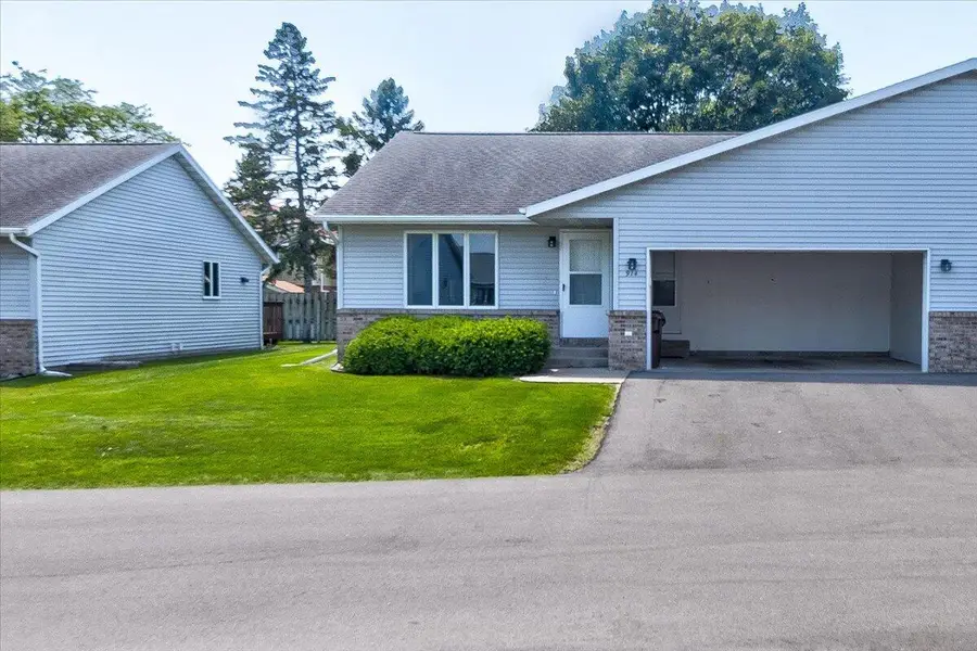 914 Northern Sands Pl, Onalaska, WI 54650 - #2