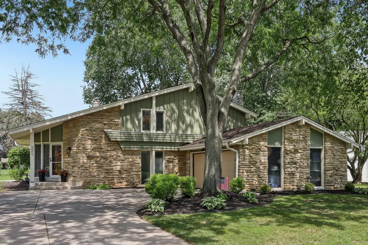 5806 Glen Flora Dr, Greendale, WI 53129 - #1