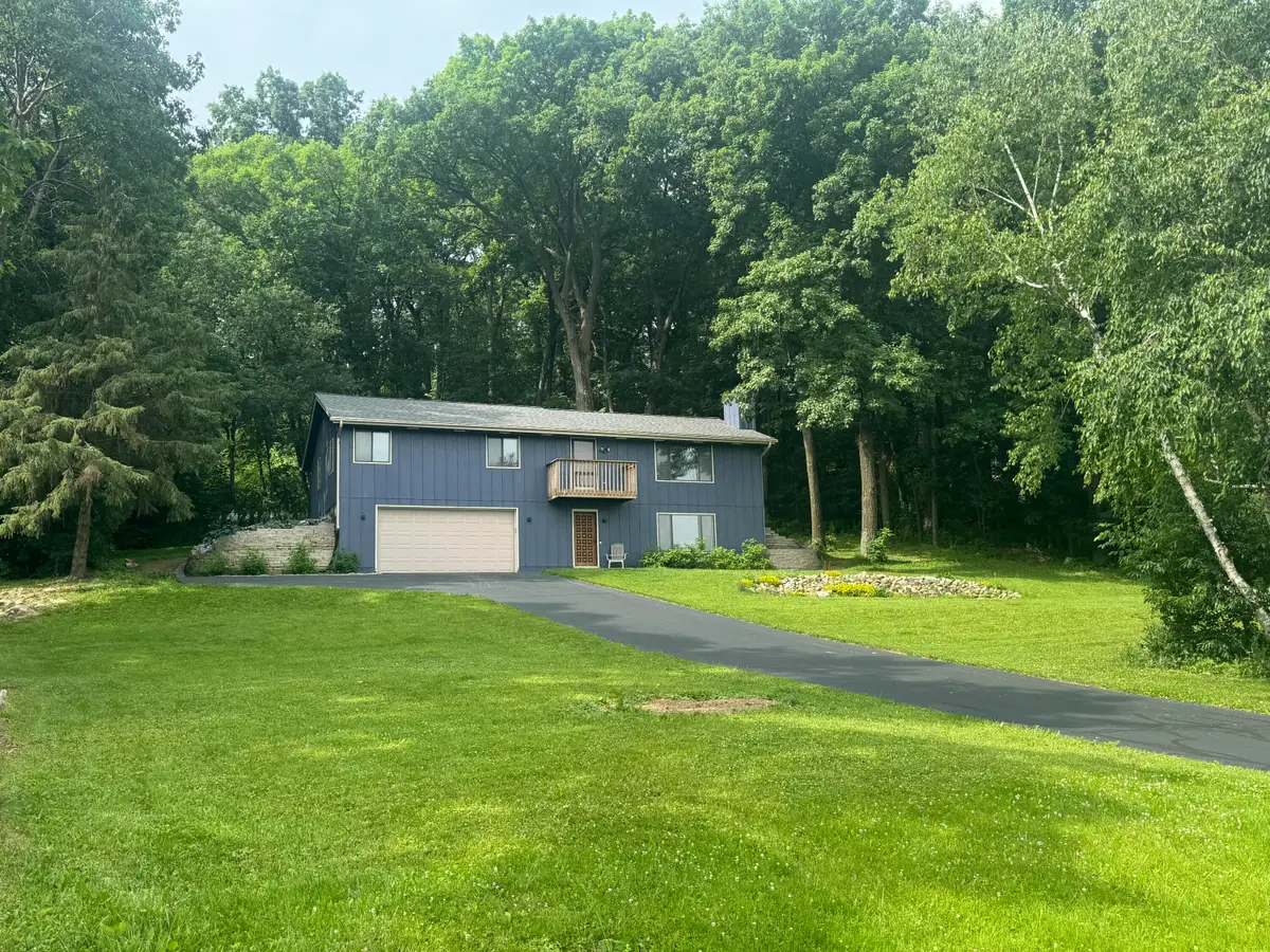 N65W26283 Lake Dr, Lisbon, WI 53089 - #1