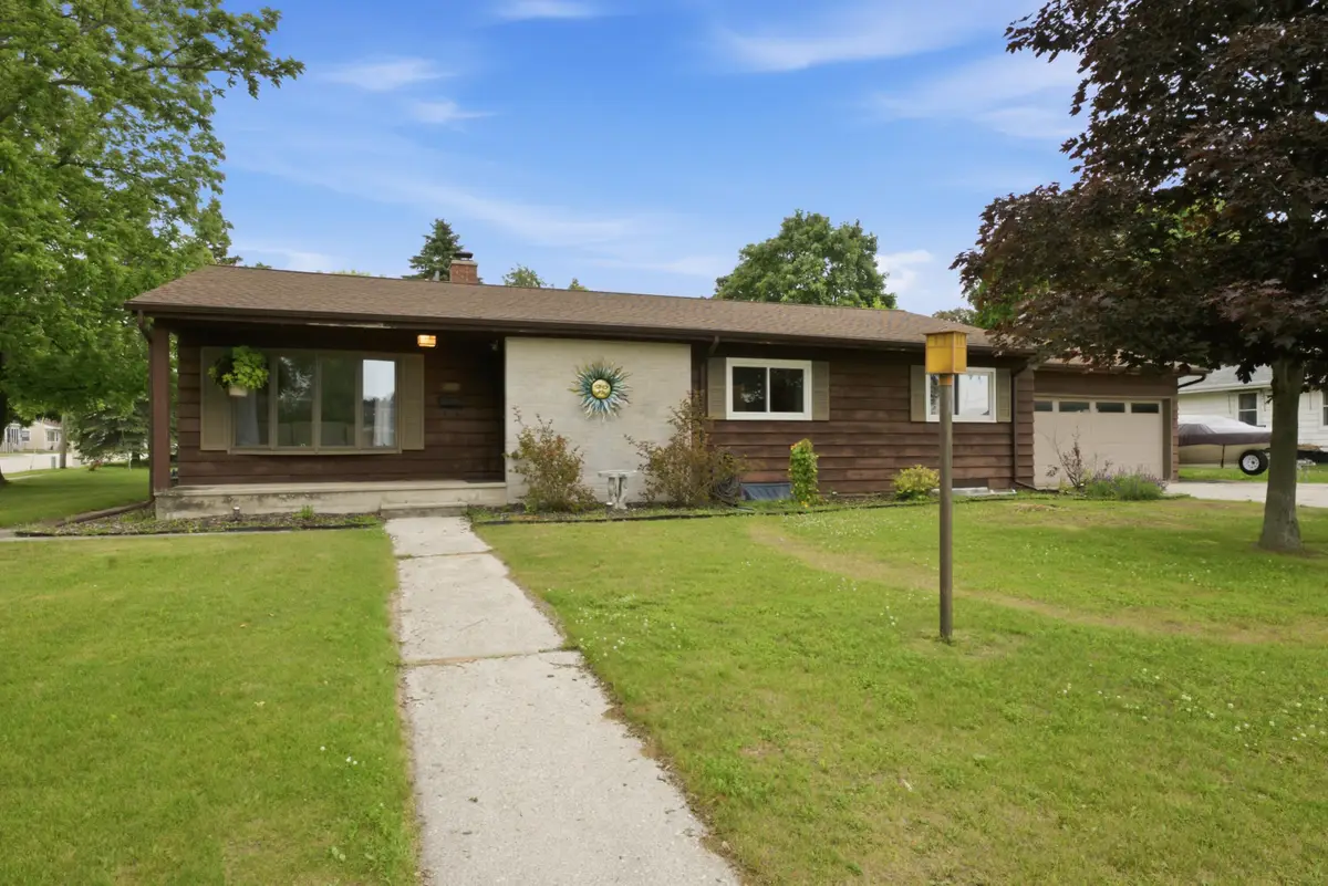 2830 35th St, Two Rivers, WI 54241 - #1