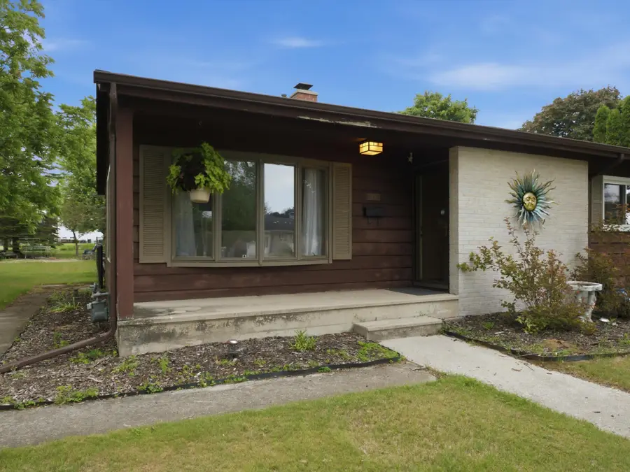 2830 35th St, Two Rivers, WI 54241 - #2