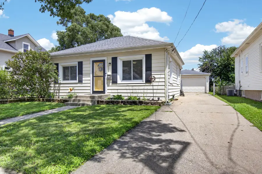 6225 32nd Ave, Kenosha, WI 53142 - #3