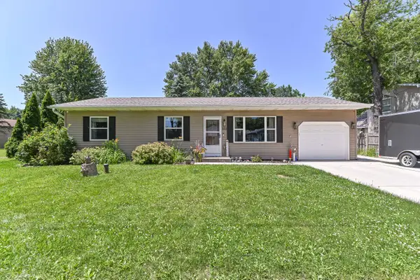 322 Woodlawn Ave, Rochester, WI 53105