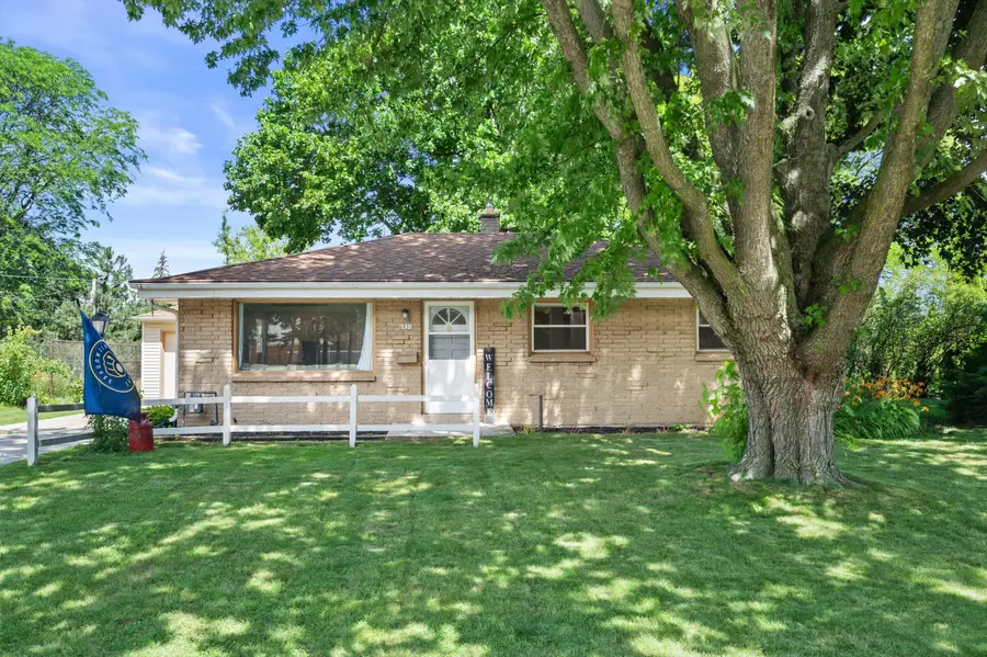 6830 W Plainfield Ave, Greenfield, WI 53220 - #2