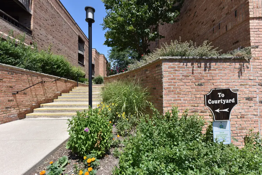 1906 E Shorewood Blvd, Shorewood, WI 53211 - #2