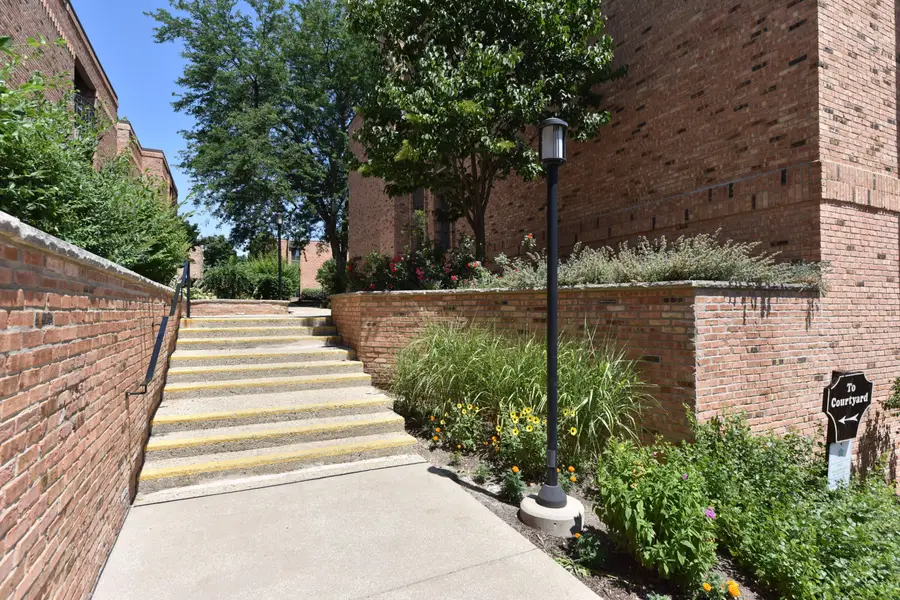 1906 E Shorewood Blvd, Shorewood, WI 53211 - #3