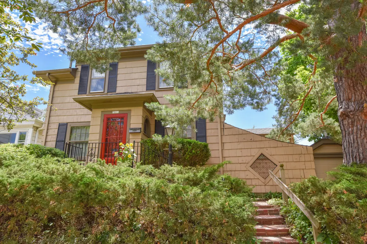 7011 W Garfield Ave, Wauwatosa, WI 53213 - #1