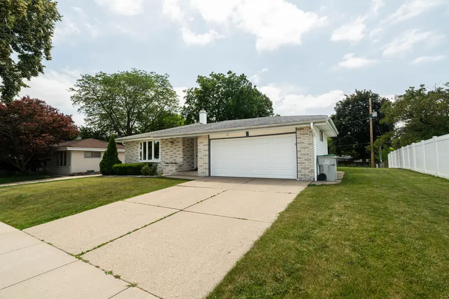 8625 W Petersik St, Milwaukee, WI 53224 - #2