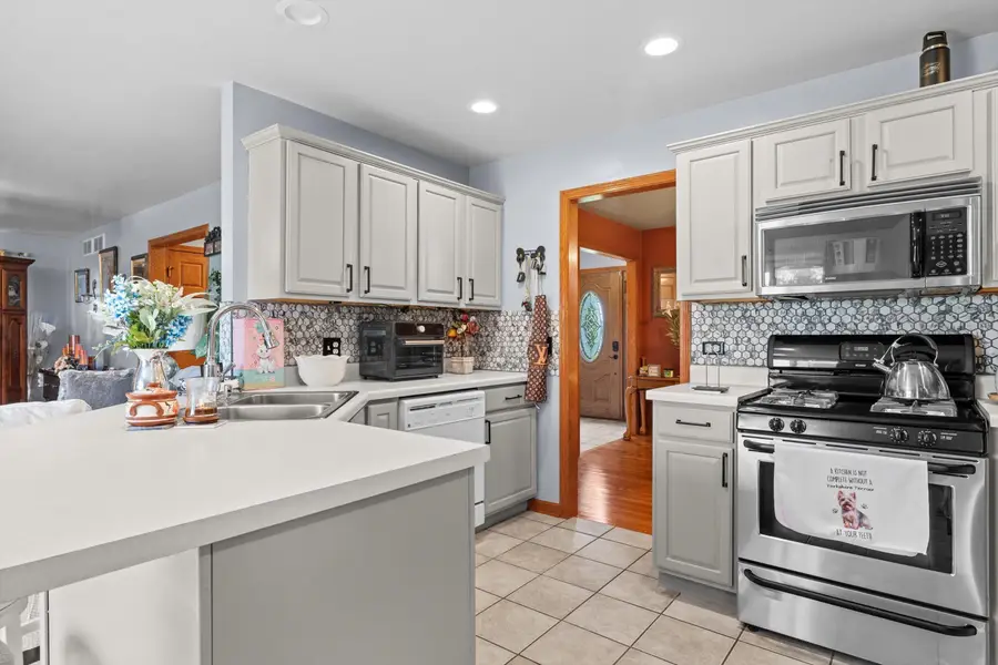 109 Prairie Dr, Walworth, WI 53184 - #3