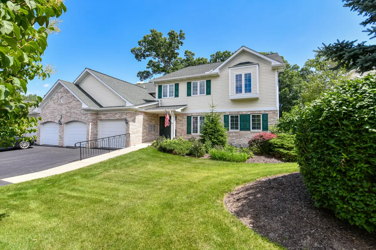 91 Potawatomi Rd, Williams Bay, WI 53191 - #1