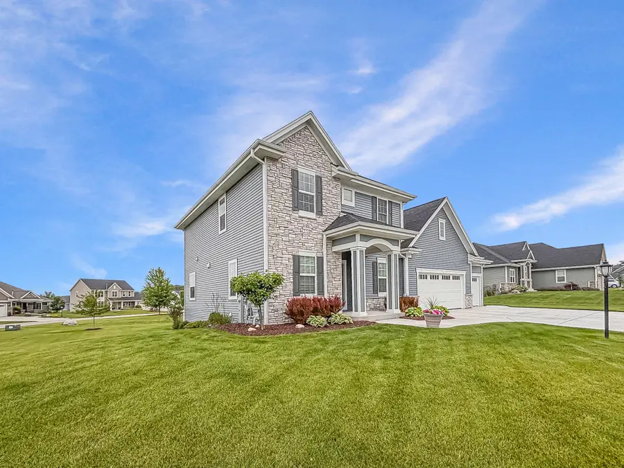 N47W22311 Woodleaf Way, Pewaukee, WI 53072 - #3