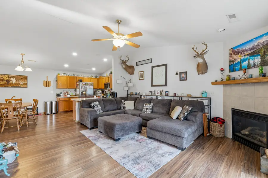 322 Brookside Dr, Mayville, WI 53050 - #3