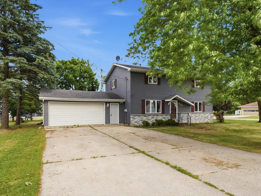 825 Landis St, Collins, WI 54207 - #2