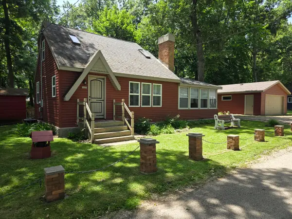 1609 Jackson Park Dr, Delavan, WI 53115