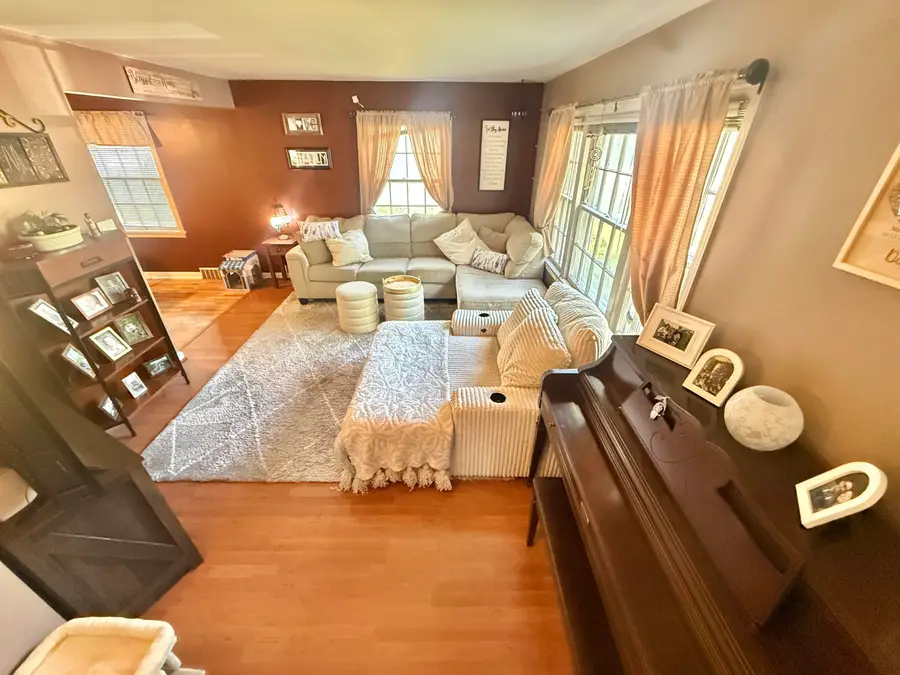4009 S 5th St, Milwaukee, WI 53207 - #2