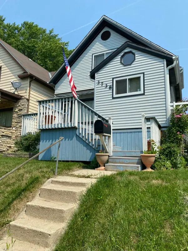 3738 E Plankinton Ave, Cudahy, WI 53110