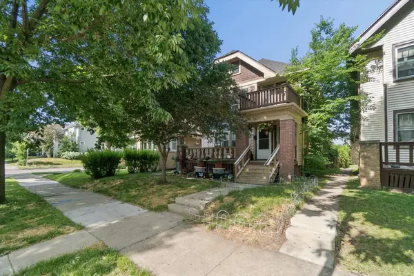 2605 N 49th St, Milwaukee, WI 53210