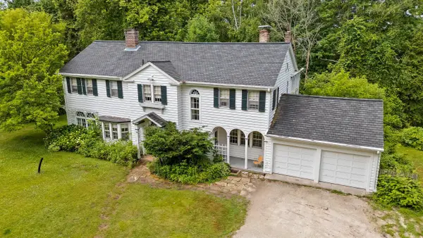 3814 Meadow Ln, Manitowoc, WI 54220