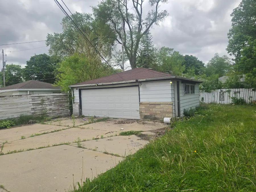 5371 N 61st St, Milwaukee, WI 53218 - #3