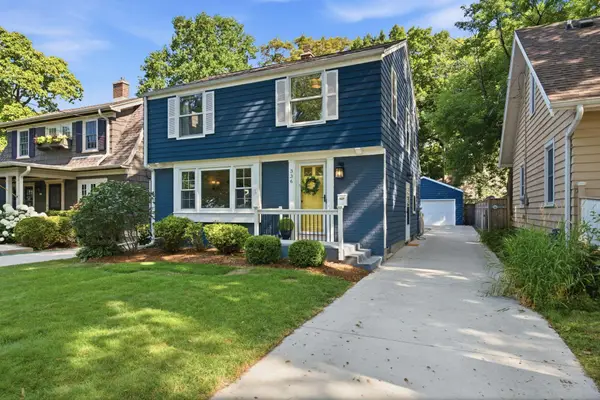 336 E Lake View Ave, Whitefish Bay, WI 53217