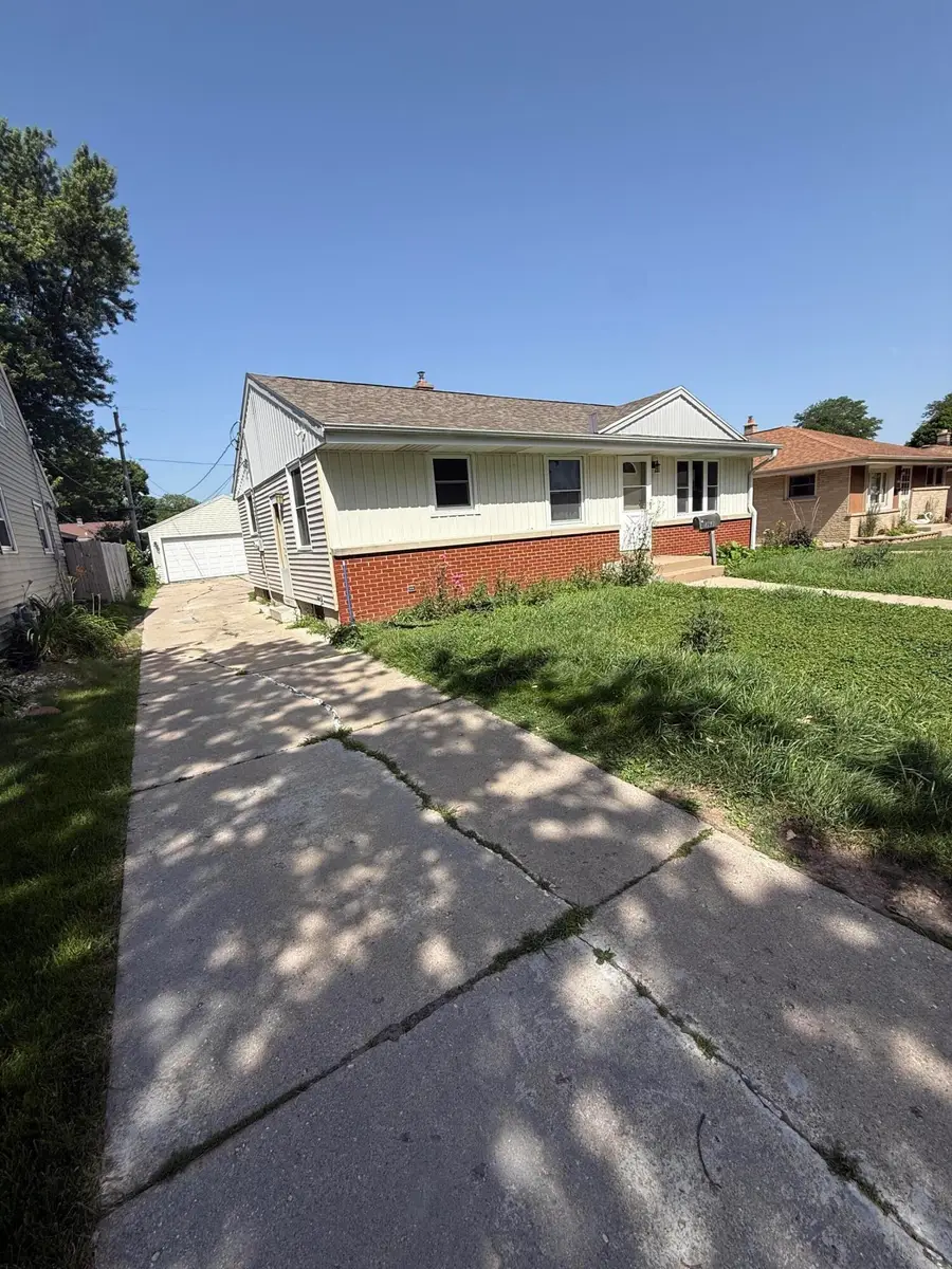 3631 S 82nd St, Milwaukee, WI 53220 - #3
