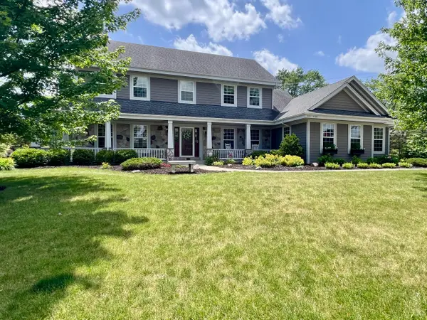 W151N7299 Paseo Ln, Menomonee Falls, WI 53051
