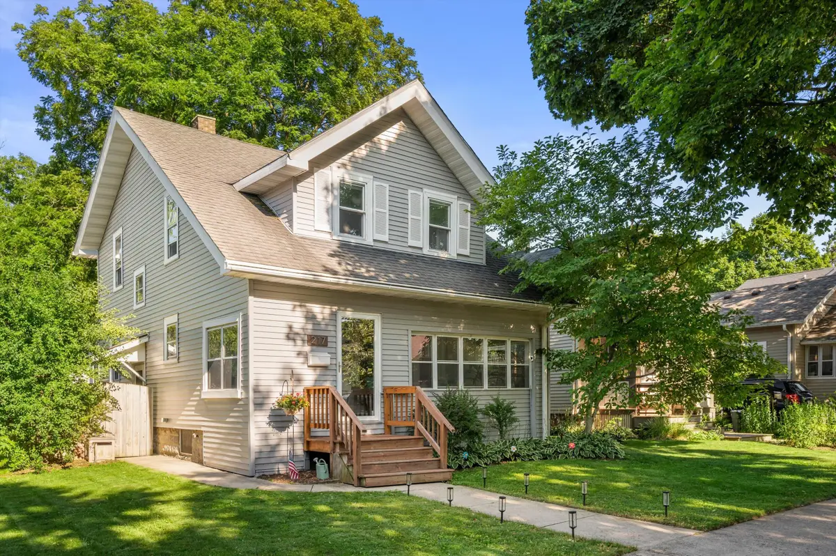 217 S Charles St, Waukesha, WI 53186 - #1
