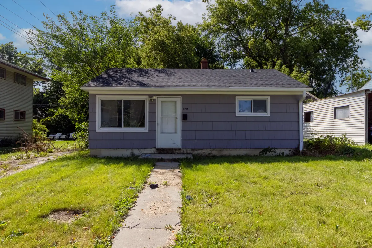 5713 N 61st St, Milwaukee, WI 53218 - #1