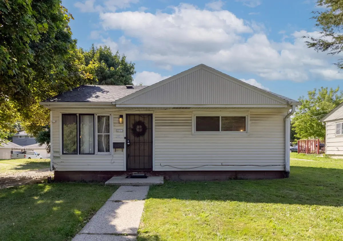 5711 N 60th St, Milwaukee, WI 53218 - #1