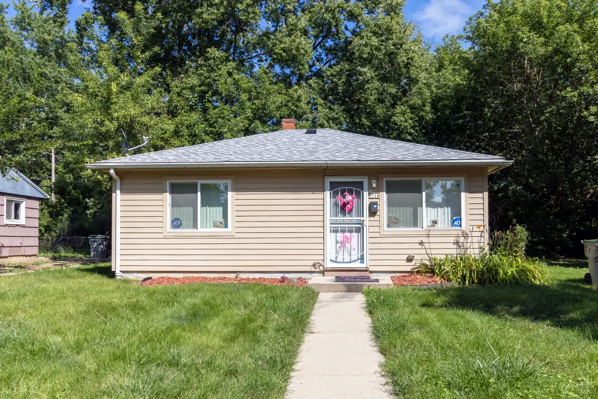 5718 N 62nd St, Milwaukee, WI 53218 - #1