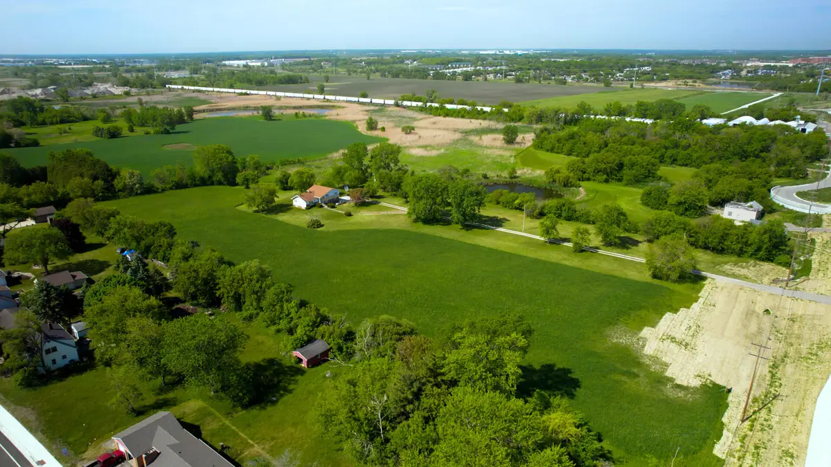 7115 75th St, Kenosha, WI 53142 - #1