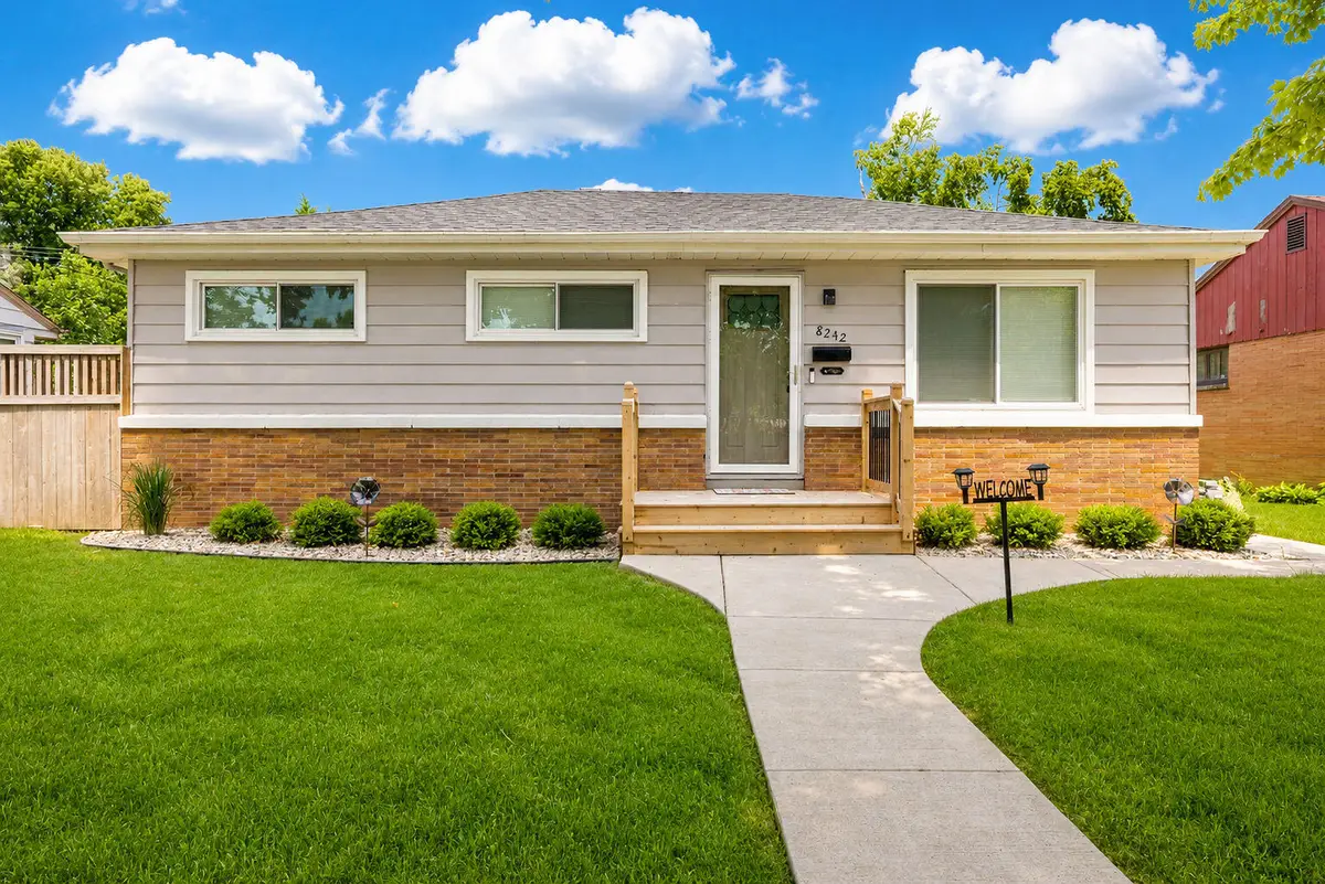 8242 W Luscher Ave, Milwaukee, WI 53218 - #1