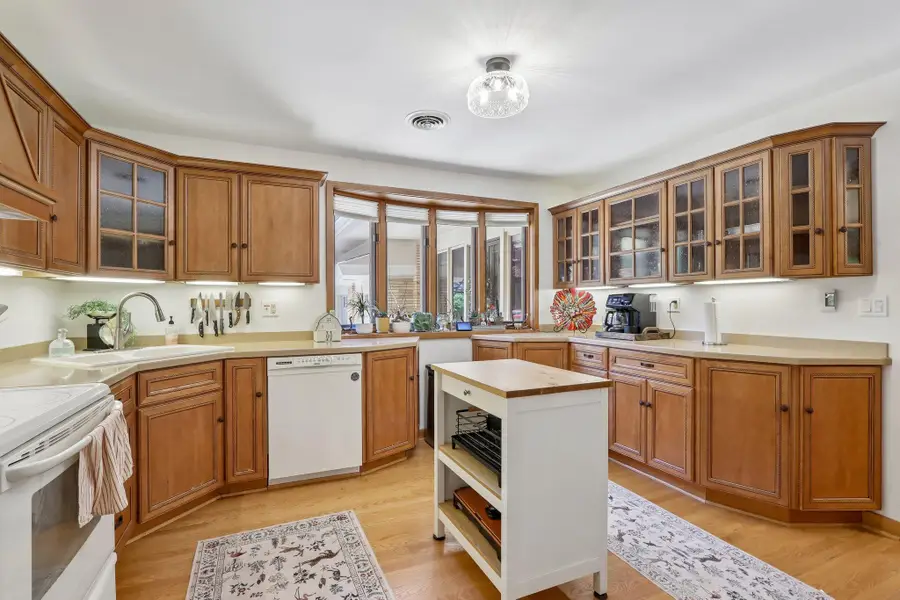 3358 Taylor Ave, Elmwood Park, WI 53405 - #3