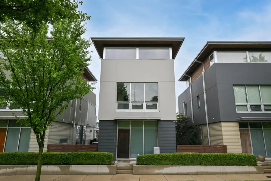 827 E Reservoir Ave, Milwaukee, WI 53212 - #2
