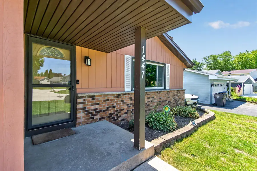 1447 Warwick Way, Mount Pleasant, WI 53406 - #3