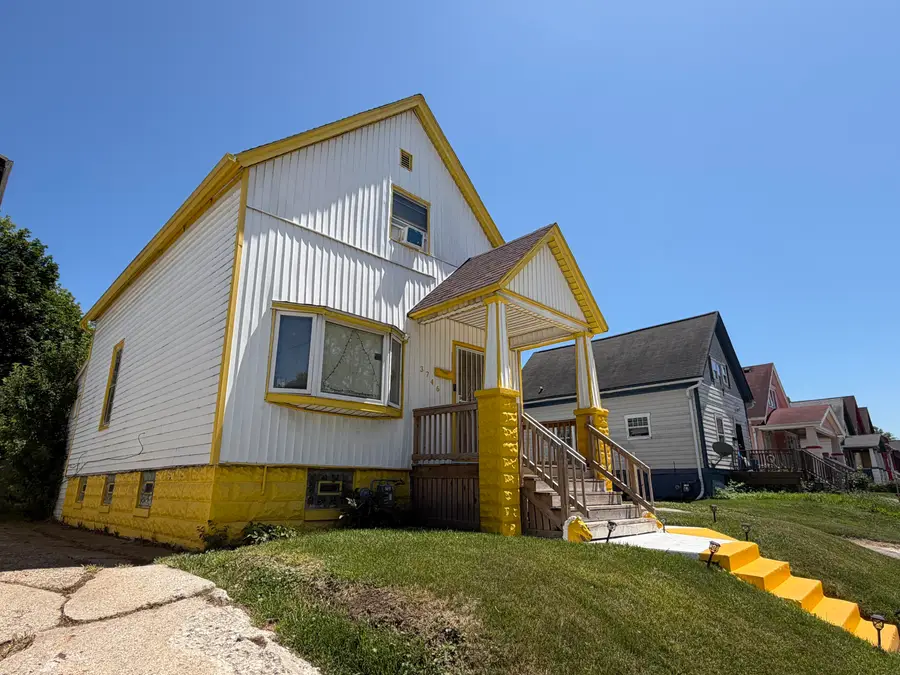 3746 N 2nd Ln, Milwaukee, WI 53212 - #3