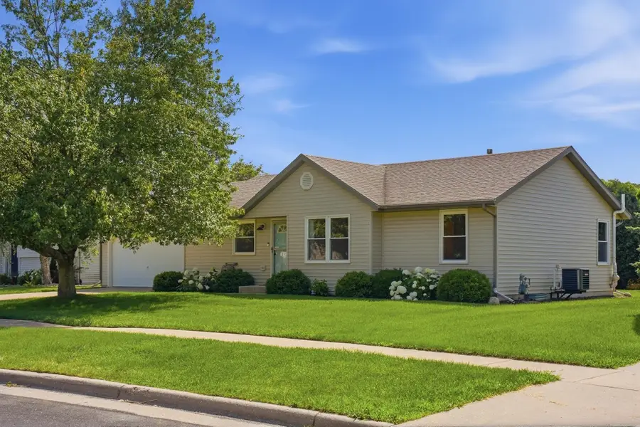 420 Wagner Dr, Clinton, WI 53525 - #2