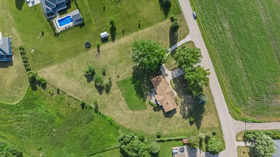 S93W22525 Henneberry Ave, Vernon, WI 53103 - #2