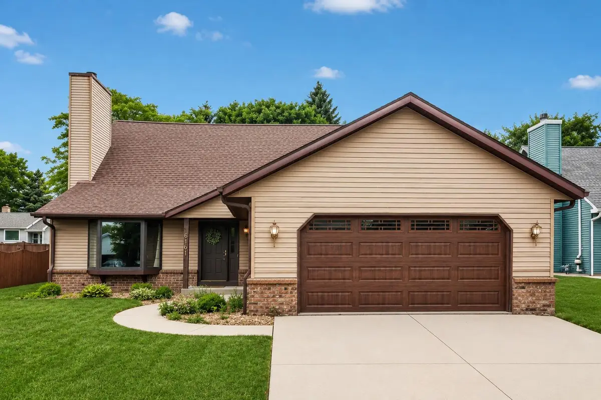 6161 S New York Ave, Cudahy, WI 53110 - #1