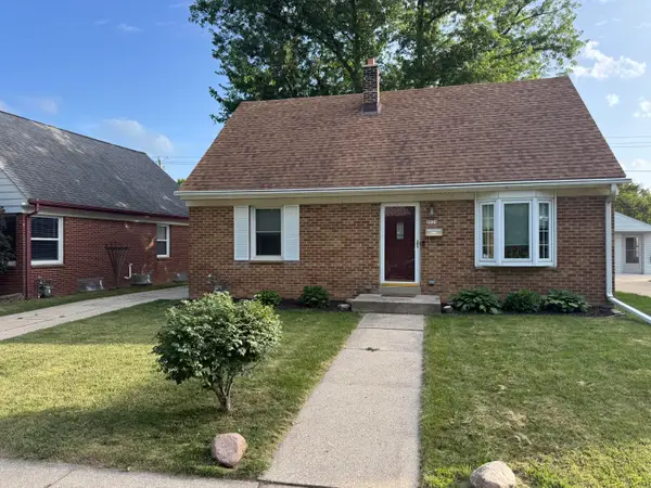 5029 W Fillmore Dr, Milwaukee, WI 53219