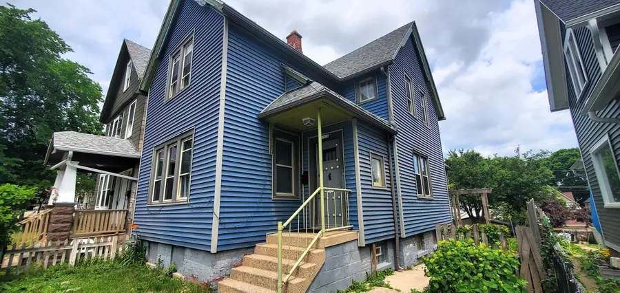 1028 S 32nd St, Milwaukee, WI 53215 - #3