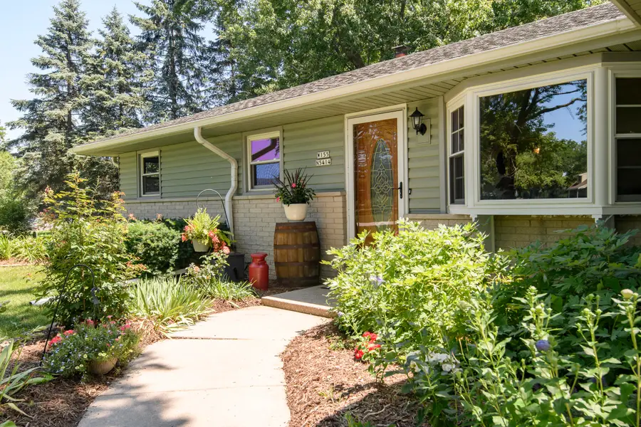 W155N5414 Balsam Dr, Menomonee Falls, WI 53051 - #2