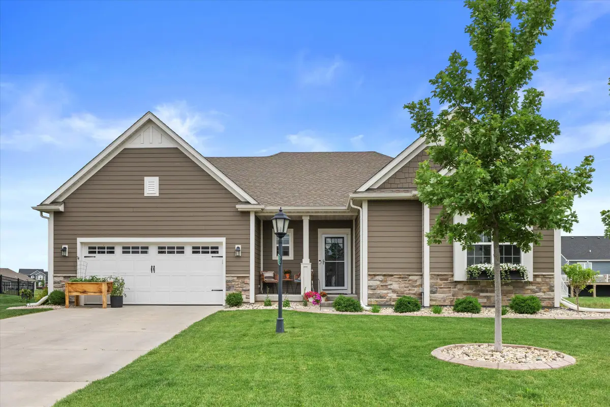 35174 Winnebago Ct, Summit, WI 53066 - #1
