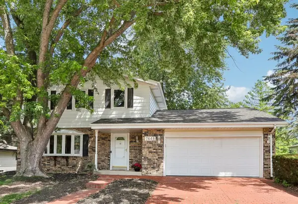 7648 S Pine Ave, Oak Creek, WI 53154