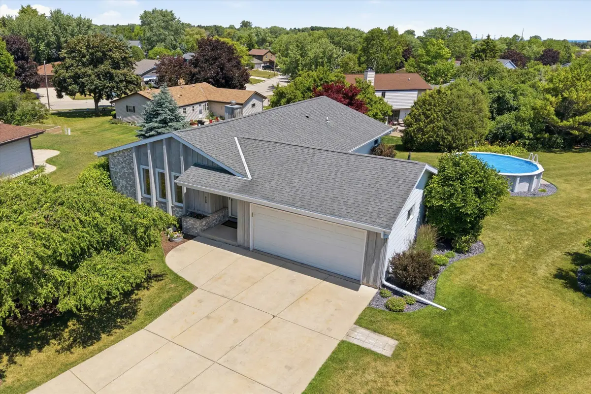 920 Cedar Ct, Port Washington, WI 53074 - #1
