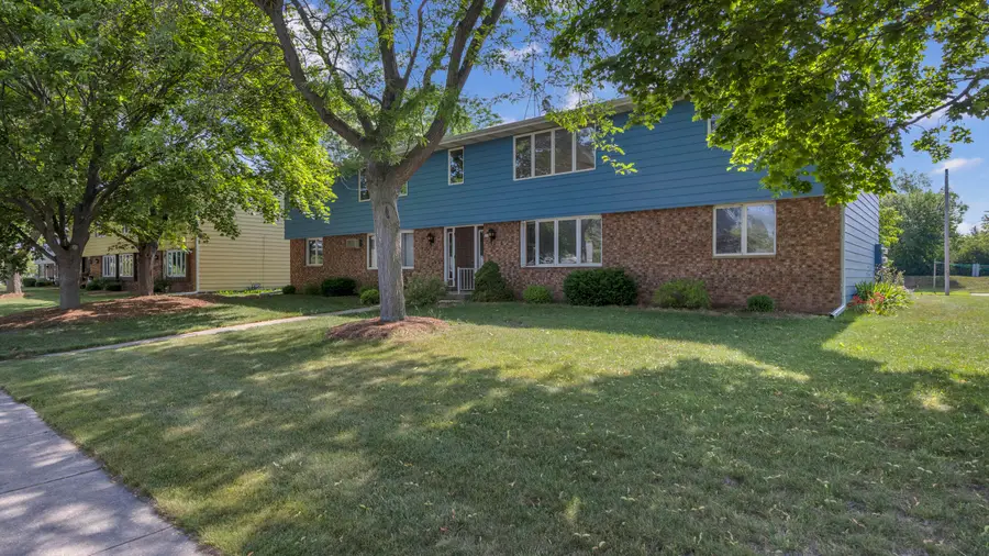 215 S 11 St, Oostburg, WI 53070 - #2